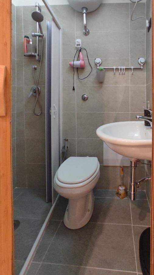 Tra Il Bosco E L'Orto Apartment Naples Luaran gambar